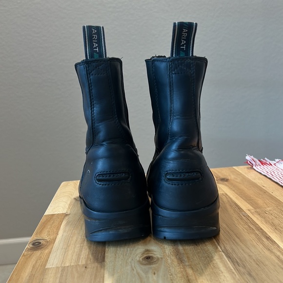 Ariat paddock boots black size 6 woman’s - Picture 3 of 3